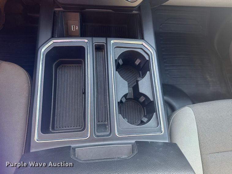 image for item DJ7984 2019 Ford F150 SuperCrew pickup truck