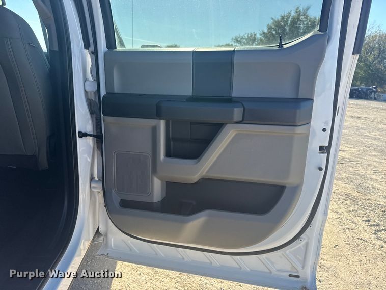 image for item DJ7984 2019 Ford F150 SuperCrew pickup truck