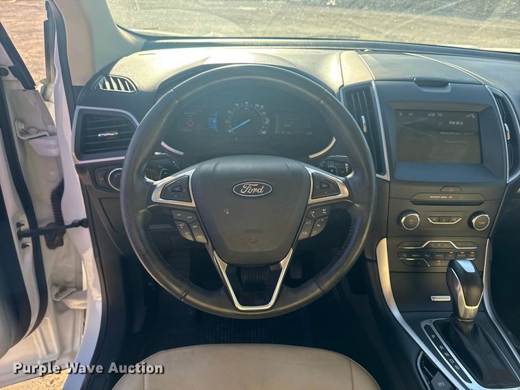 image for item DJ7985 2018 Ford Edge SUV