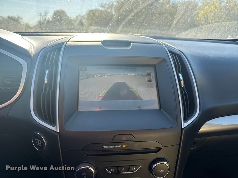 image for item DJ7985 2018 Ford Edge SUV