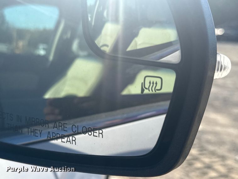 image for item DJ7985 2018 Ford Edge SUV