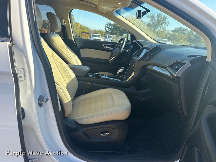 image for item DJ7985 2018 Ford Edge SUV