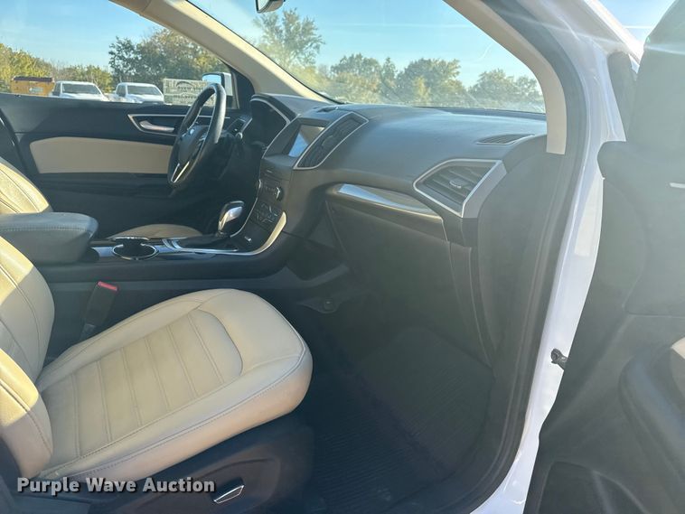 image for item DJ7985 2018 Ford Edge SUV