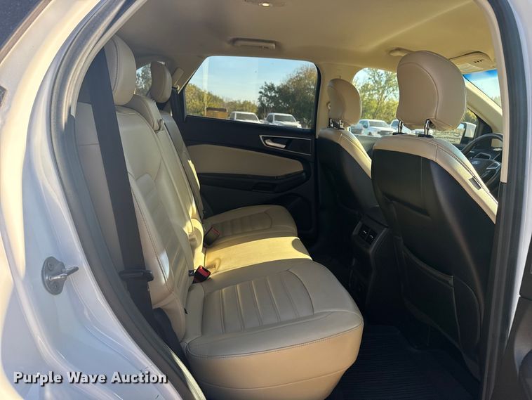 image for item DJ7985 2018 Ford Edge SUV