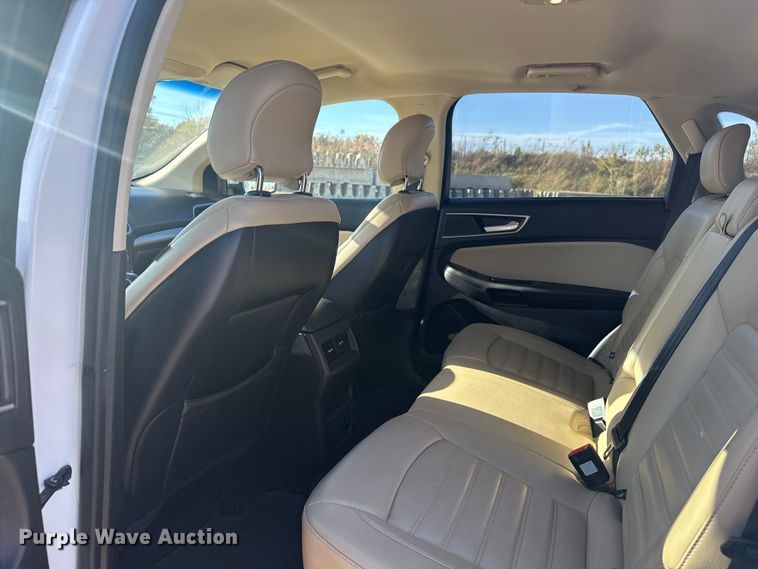 image for item DJ7985 2018 Ford Edge SUV