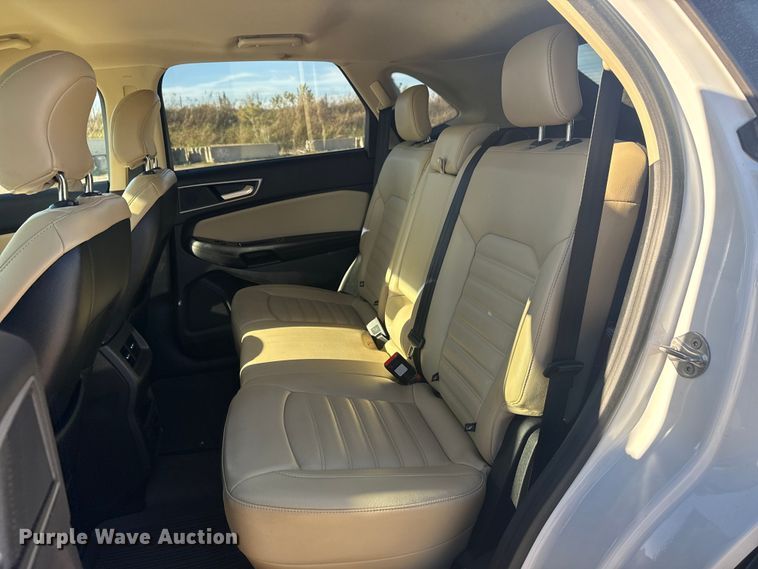 image for item DJ7985 2018 Ford Edge SUV