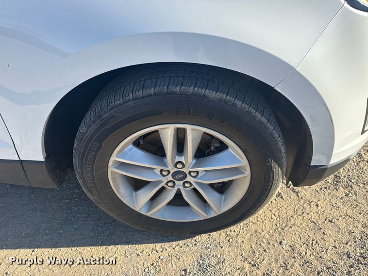 image for item DJ7985 2018 Ford Edge SUV