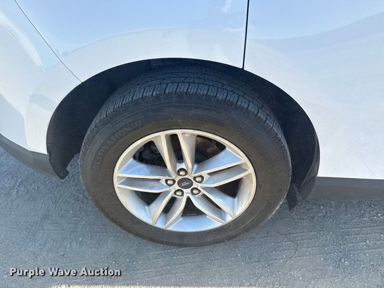 image for item DJ7985 2018 Ford Edge SUV