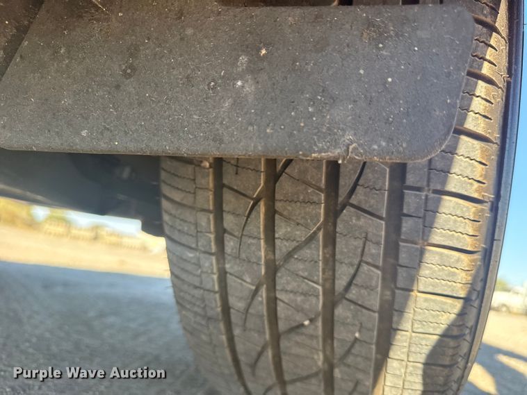 image for item DJ7985 2018 Ford Edge SUV