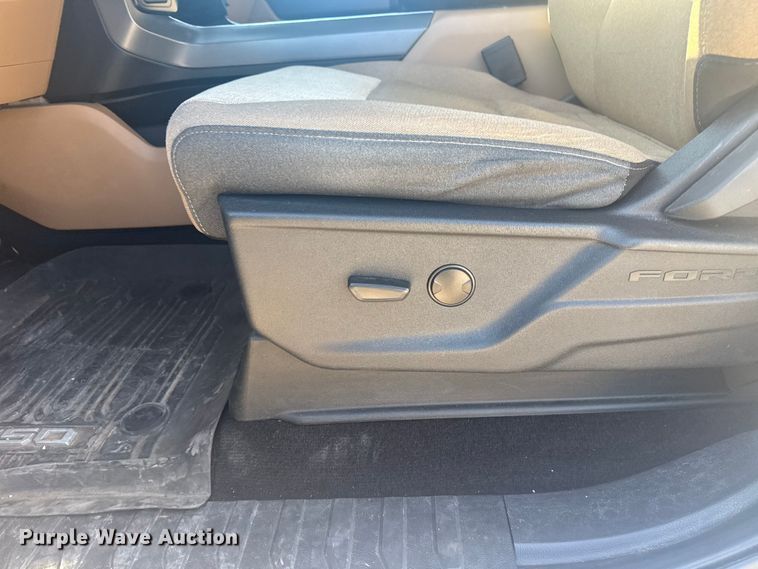 image for item DJ7986 2022 Ford F150 SuperCrew pickup truck