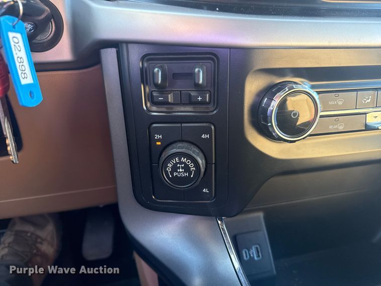 image for item DJ7986 2022 Ford F150 SuperCrew pickup truck