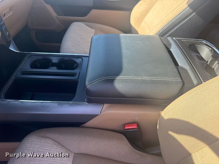 image for item DJ7986 2022 Ford F150 SuperCrew pickup truck