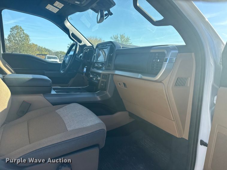 image for item DJ7986 2022 Ford F150 SuperCrew pickup truck