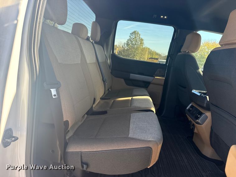 image for item DJ7986 2022 Ford F150 SuperCrew pickup truck