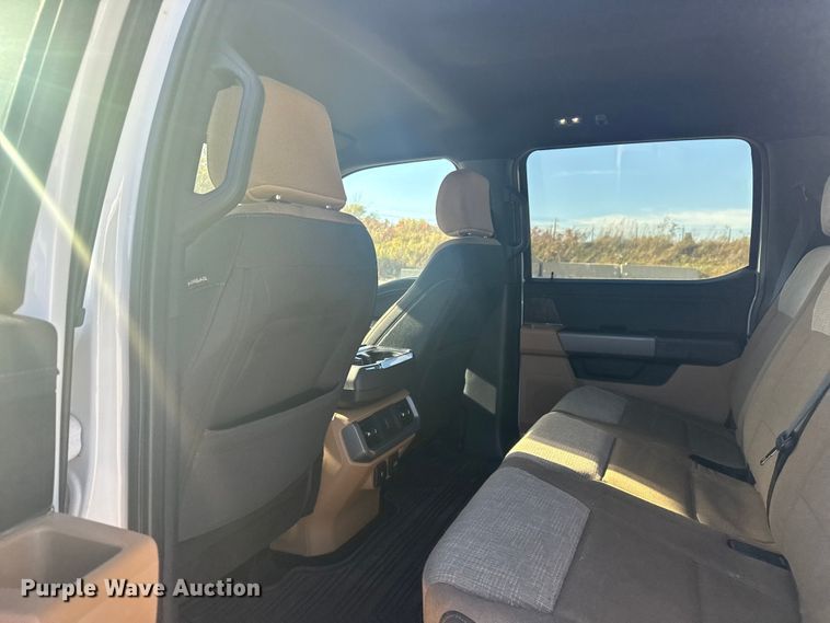 image for item DJ7986 2022 Ford F150 SuperCrew pickup truck