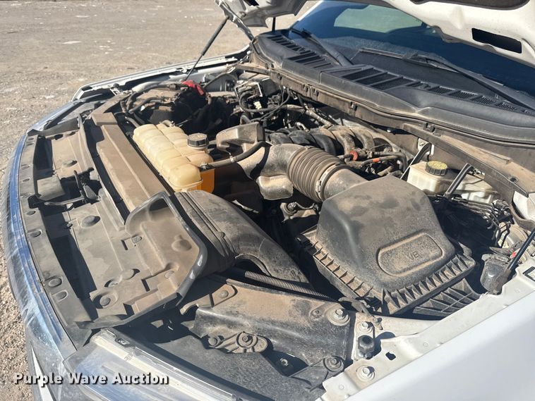 image for item DJ7986 2022 Ford F150 SuperCrew pickup truck