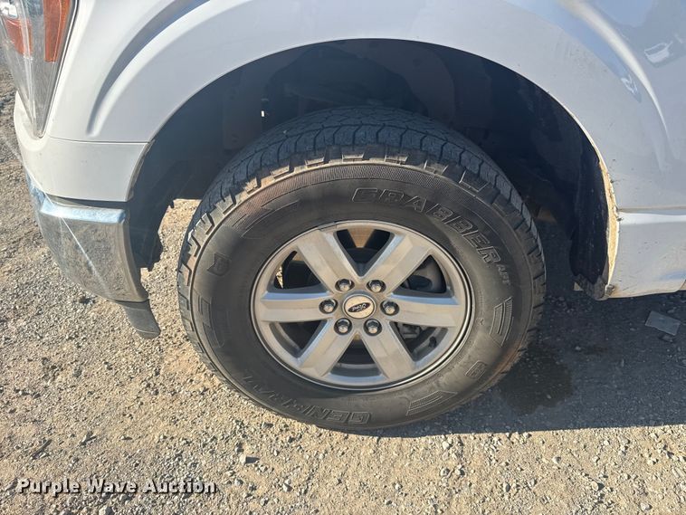 image for item DJ7986 2022 Ford F150 SuperCrew pickup truck