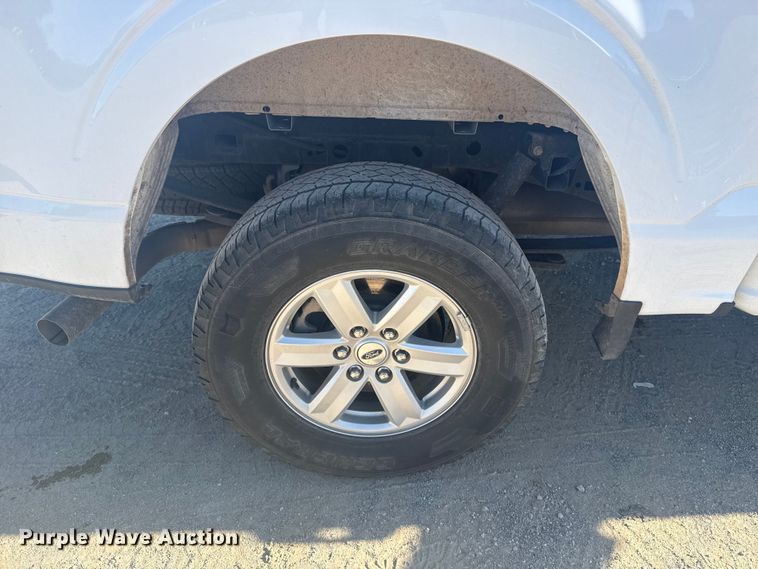 image for item DJ7986 2022 Ford F150 SuperCrew pickup truck