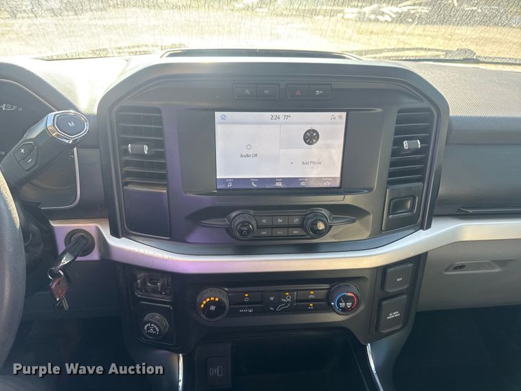 image for item DJ7987 2021 Ford F150 SuperCrew pickup truck