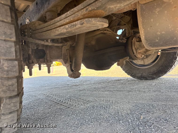 image for item DJ7988 2017 Ford F-250 SuperCab pickup truck