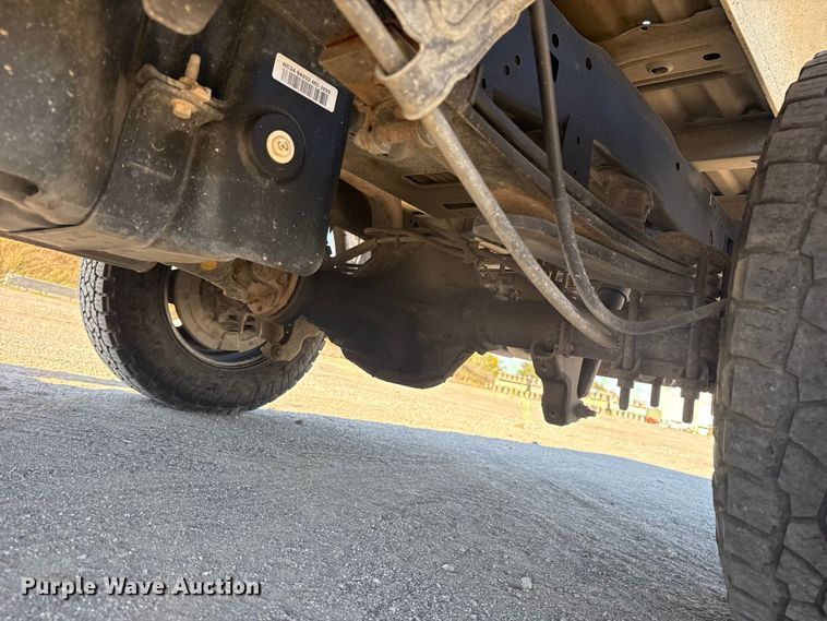 image for item DJ7988 2017 Ford F-250 SuperCab pickup truck