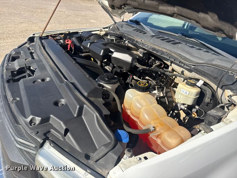 image for item DJ7988 2017 Ford F-250 SuperCab pickup truck