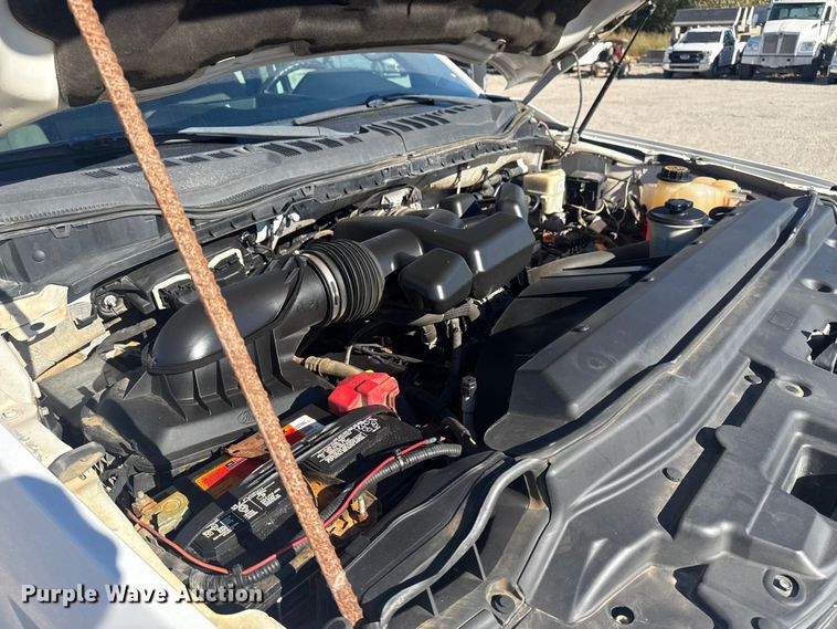 image for item DJ7988 2017 Ford F-250 SuperCab pickup truck