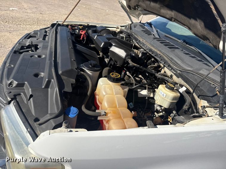 image for item DJ7988 2017 Ford F-250 SuperCab pickup truck