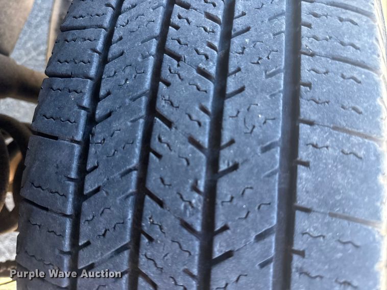 image for item DJ7988 2017 Ford F-250 SuperCab pickup truck