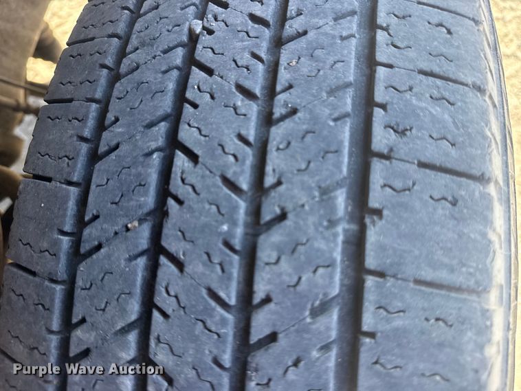 image for item DJ7988 2017 Ford F-250 SuperCab pickup truck