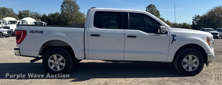 image for item DJ7989 2021 Ford F-150 SuperCrew pickup truck