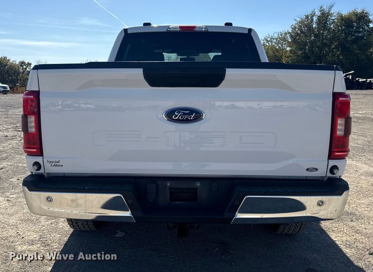 image for item DJ7989 2021 Ford F-150 SuperCrew pickup truck