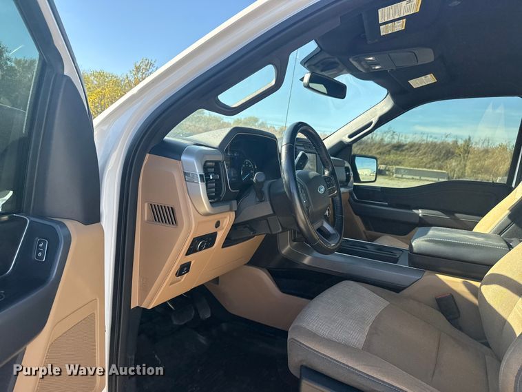 image for item DJ7989 2021 Ford F-150 SuperCrew pickup truck