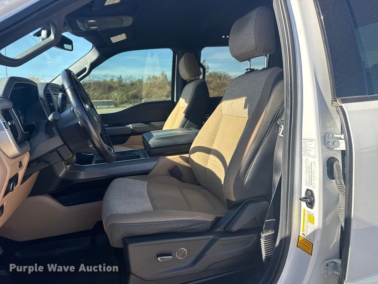 image for item DJ7989 2021 Ford F-150 SuperCrew pickup truck