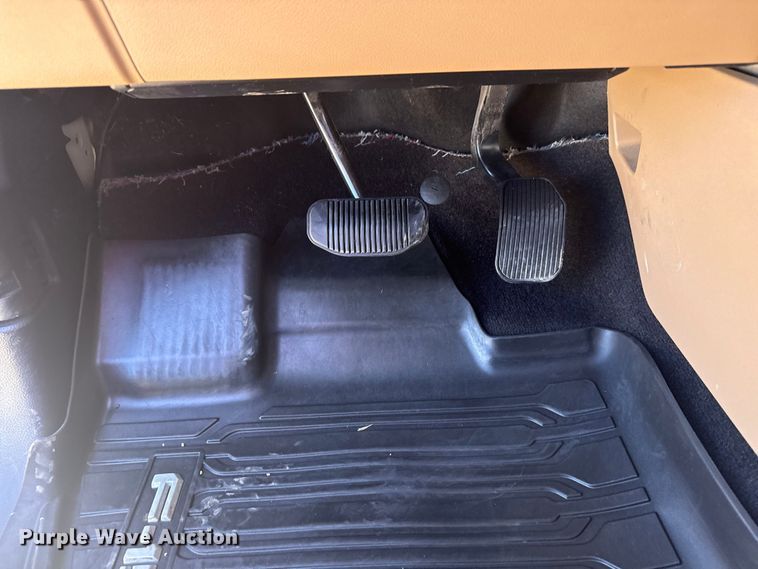 image for item DJ7989 2021 Ford F-150 SuperCrew pickup truck