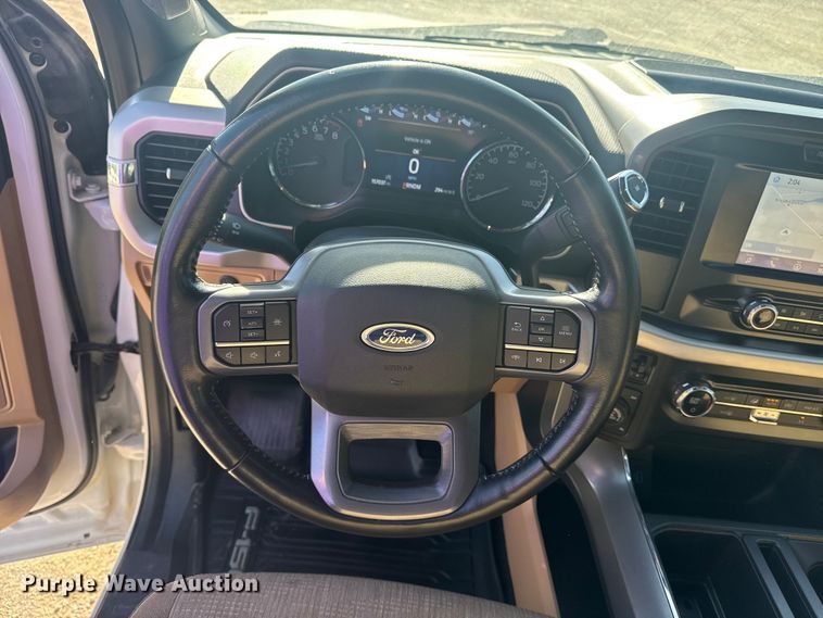 image for item DJ7989 2021 Ford F-150 SuperCrew pickup truck