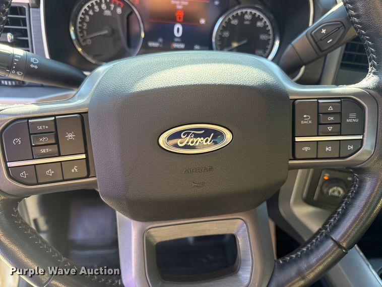 image for item DJ7989 2021 Ford F-150 SuperCrew pickup truck