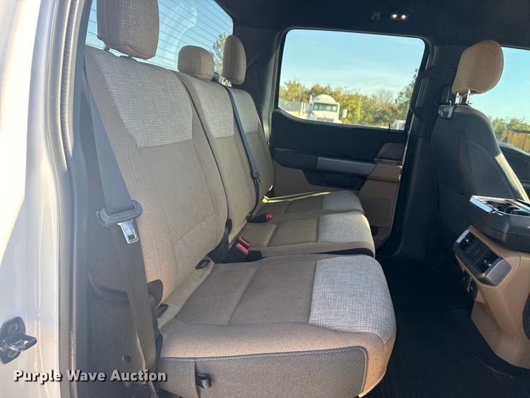 image for item DJ7989 2021 Ford F-150 SuperCrew pickup truck