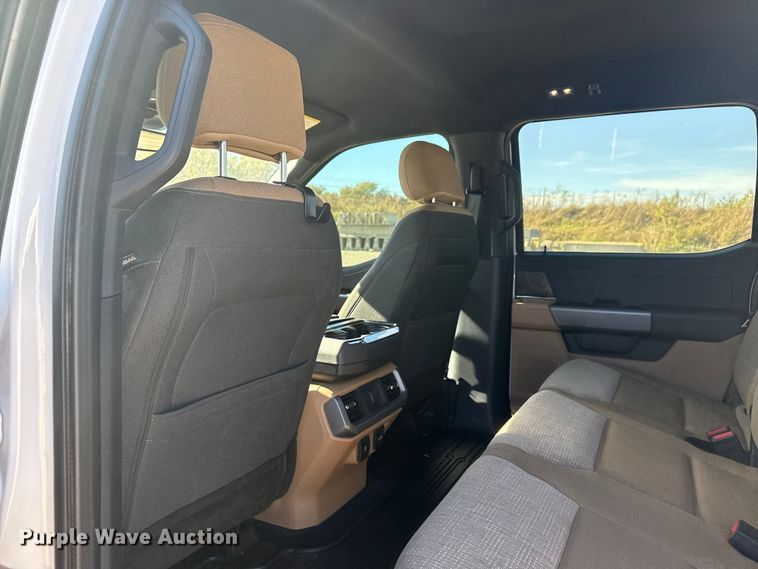 image for item DJ7989 2021 Ford F-150 SuperCrew pickup truck