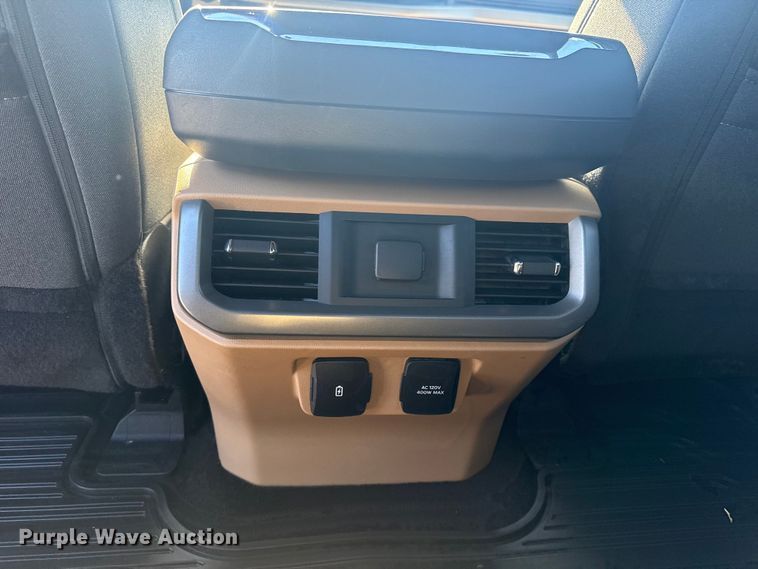 image for item DJ7989 2021 Ford F-150 SuperCrew pickup truck