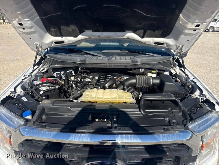 image for item DJ7989 2021 Ford F-150 SuperCrew pickup truck