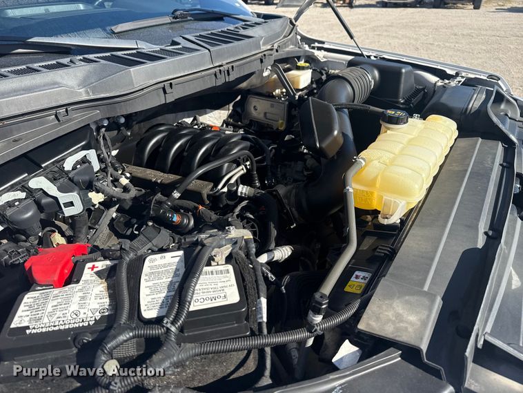 image for item DJ7989 2021 Ford F-150 SuperCrew pickup truck