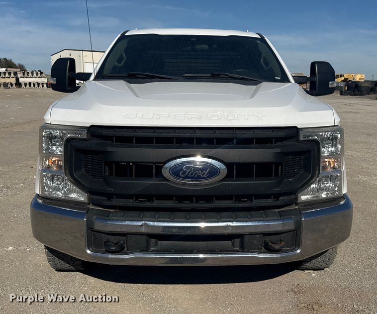 image for item DJ7990 2020 Ford F-250 SuperCab pickup truck