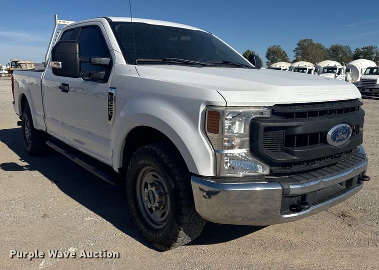 image for item DJ7990 2020 Ford F-250 SuperCab pickup truck