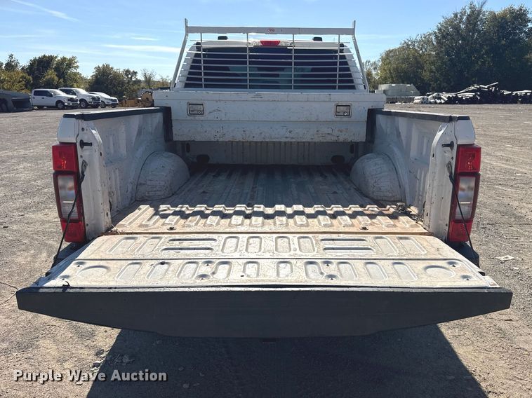 image for item DJ7990 2020 Ford F-250 SuperCab pickup truck