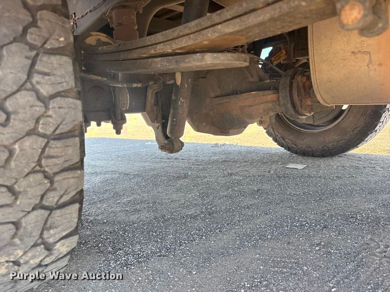 image for item DJ7990 2020 Ford F-250 SuperCab pickup truck