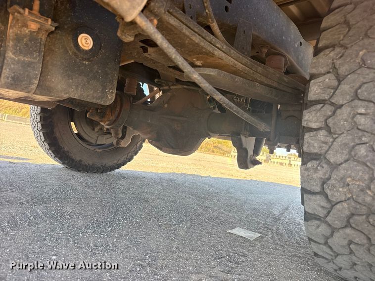 image for item DJ7990 2020 Ford F-250 SuperCab pickup truck