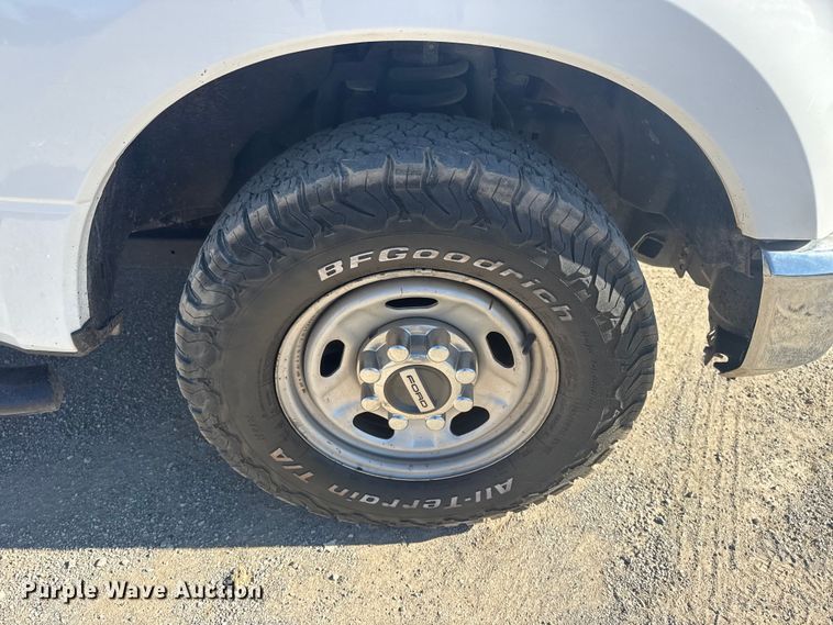 image for item DJ7990 2020 Ford F-250 SuperCab pickup truck