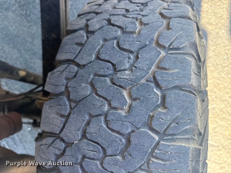 image for item DJ7990 2020 Ford F-250 SuperCab pickup truck