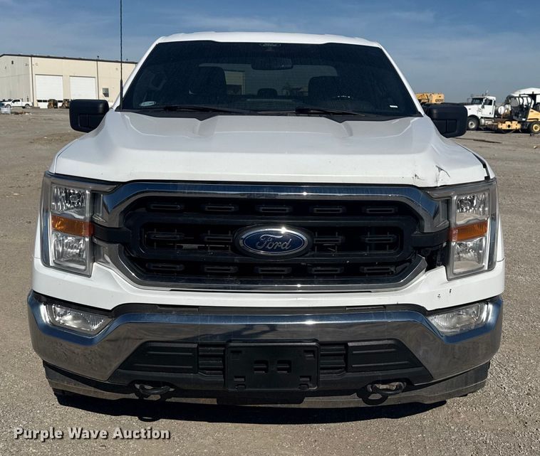 image for item DJ7991 2022 Ford F-150 SuperCrew pickup truck
